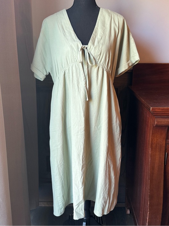 None Dresses & Skirts - Light Sage Tie-Front Midi Dress large